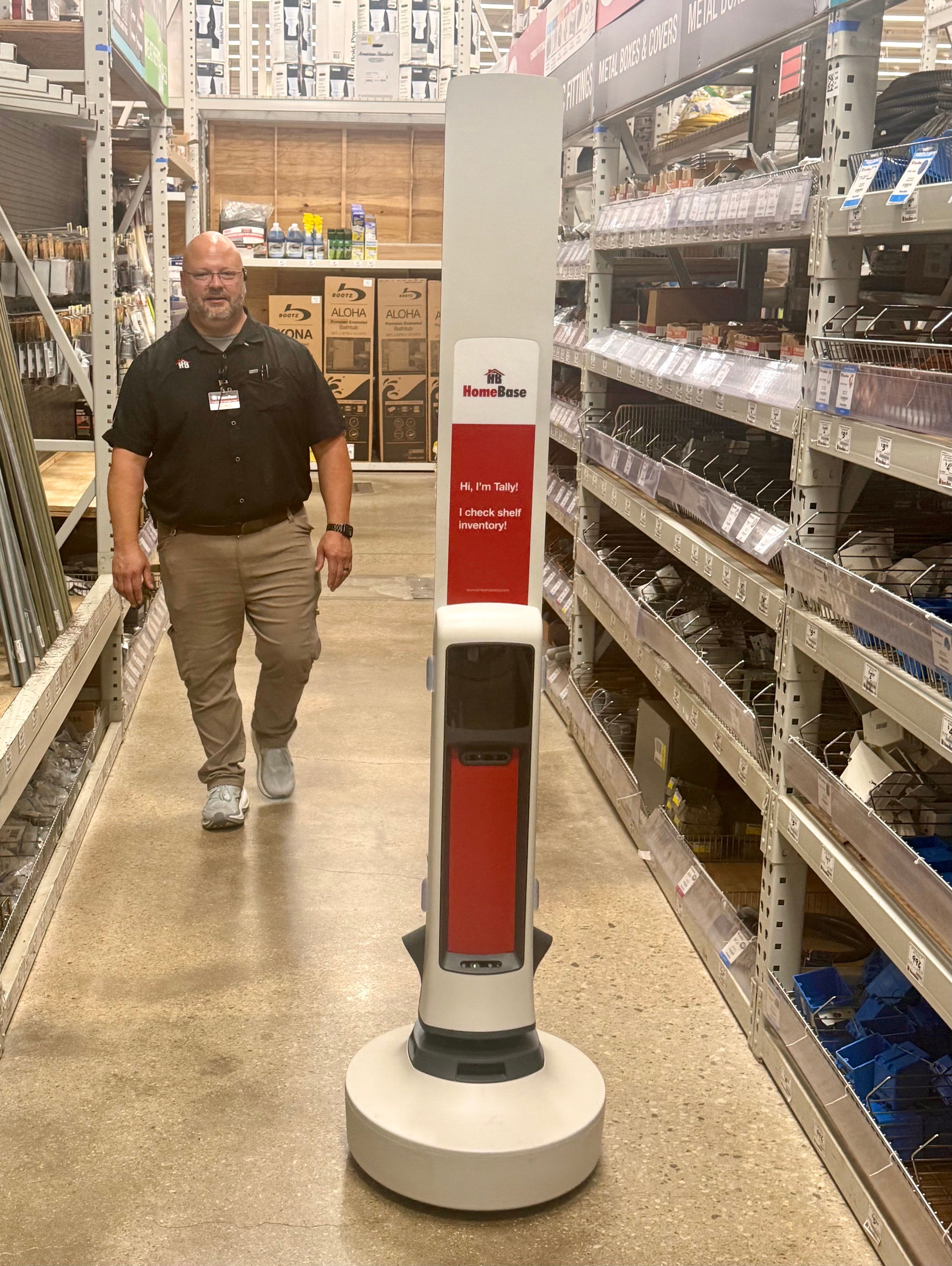 How A Homebase Store Manager Uses Training, Teamwork, and Robotics Technology to Improve Store Execution